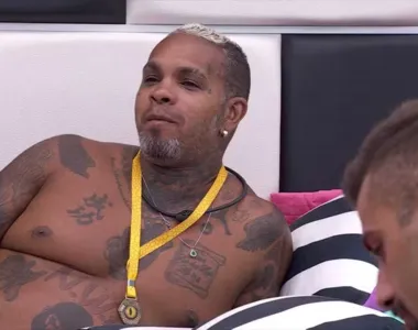 Rodriguinho aprendeu a lavar roupa no BBB