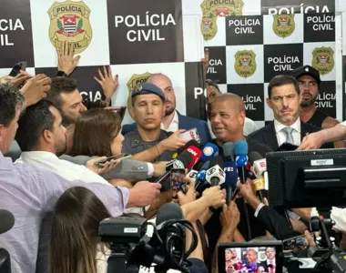 Marcelinho Carioca concede entrevista coletiva sobre sequestro