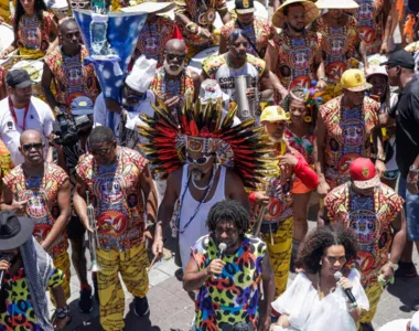 Carlinhos Brown encerrou o Arrastão 2024