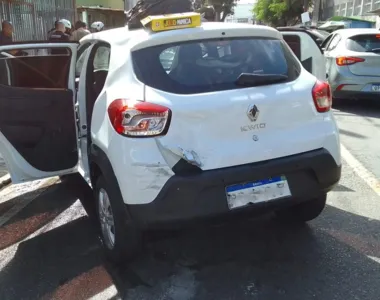 Renault Kwid, na cor branca, havia sido furtado na Pituba
