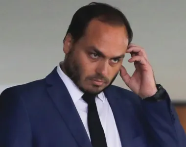 Carlos teve casa investigada pela PF na segunda-feira (29)