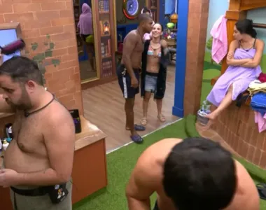 Wanessa beija Davi no BBB