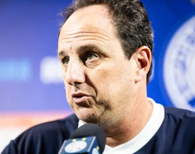 Rogério Ceni durante entrevista coletiva
