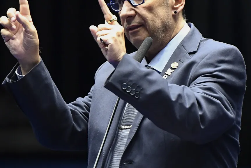 Em pronunciamento à bancada, senador Jorge Kajuru (PSB-GO)
