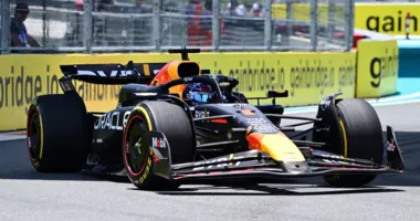 Imagem ilustrativa da imagem Com Verstappen, Red Bull lidera treino livre do Grande Prêmio de Miami