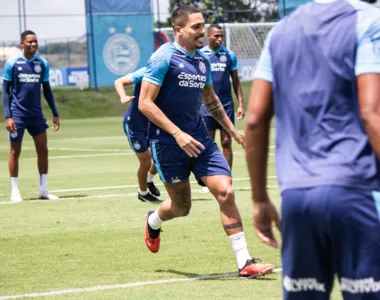 O Tricolor realizou trabalhos táticos e técnicos no CT Evaristo de Macêdo.