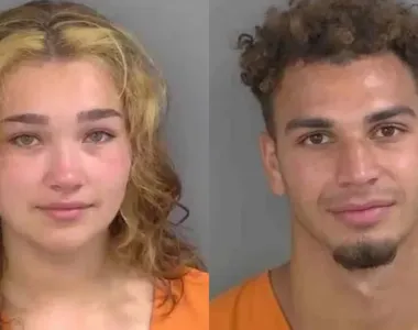Allyssia e Zadok foram pegos no flagra pelas autoridades