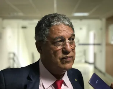 Rosemberg ‘tacou o pau’ no governador de Goiás