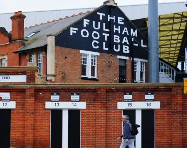 Uma arquibancada remodelada foi prometida pelo Fulham, nesta quarta-feira (27), dentro do seu estádio, o Craven Cottage. A Riverside Stand vai ter atrações de luxo