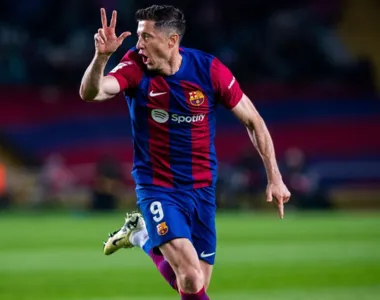 Atacante marcou três gols no jogo