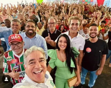 Zé Neto ao lado do deputado RObinson