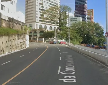 Salvador vive tenso momento de parições de corpos em vias públicas.