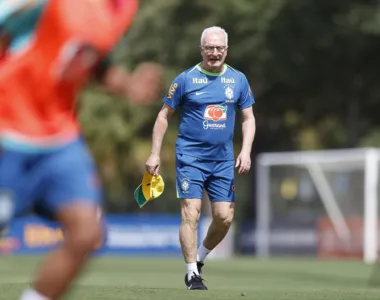 Dorival Jr. ensaiou quatro formações no treino deste sábado (1º)