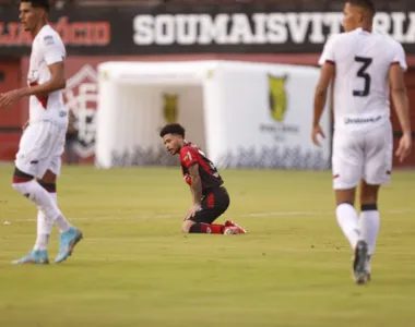 O Vitória segue sem vencer na Série A 2024 após nova derrota no Barradão