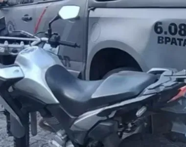 Uma motocicleta 300 cilindradas usada no crime, na última quinta, foi localizada na ação