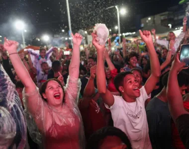 Público foi à loucura com anúncio da vitória de Davi