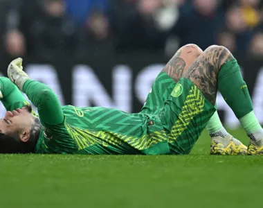 Ederson saiu sentindo muitas dores