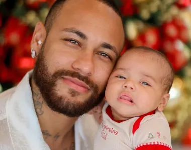 Filha de Neymar se chama Mavie