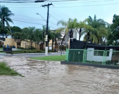 Lauro de Freitas é atingida por fortes temporais nesta quarta-feira