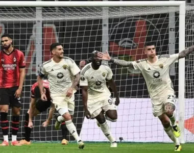 Roma bate o Milan com gol no primeiro tempo