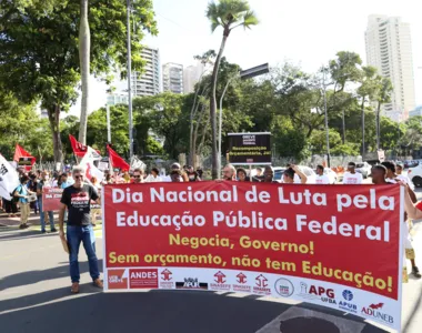 Manifestantes percorreram Centro de Salvador