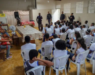A Escola Maria Dolores, no bairro de Tancredo Neves, foi a primeira a receber a iniciativa