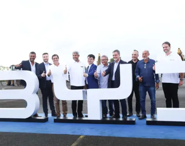 Governador esteve presente na abertura de obras da montadora