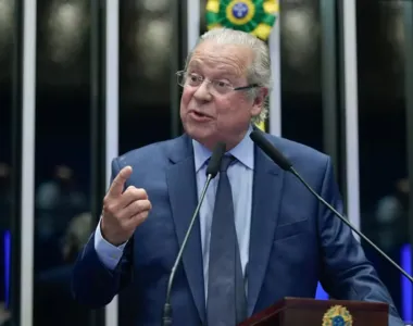 José Dirceu foi aplaudido no plenário