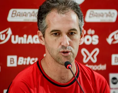 Léo Condé, técnico do Vitória