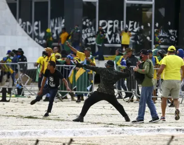 Invasão na sede dos Três Poderes