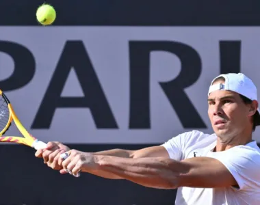 Rafael Nadal durante treino para Torneio de Roma