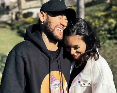 Neymar se declarou pra Bruna Biancardi nas redes sociais