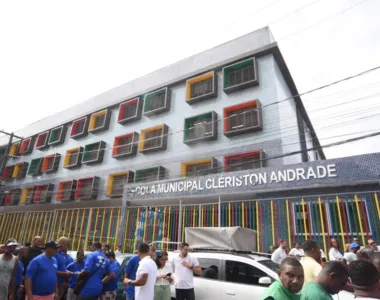 Escola Municipal Clériston Andrade em Salvador, a maior unidade educacional da cidade