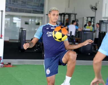 Tricolor treina para encarar o Botafogo, no Rio de Janeiro