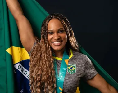 No Mundial do ano passado, ela foi campeã no salto, prata no solo e bronze na trave