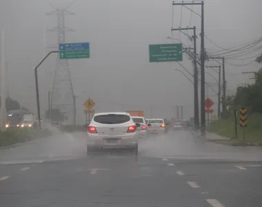 A previsão indica mais chuva até terça-feira (14)