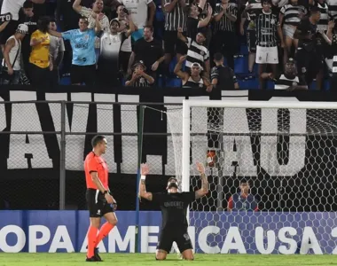 Com a vitória, o Corinthians ocupa a segunda colocação do Grupo F