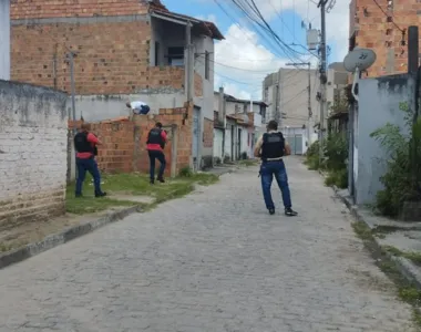 Homem é preso por manter mulher e filhos em cárcere privado