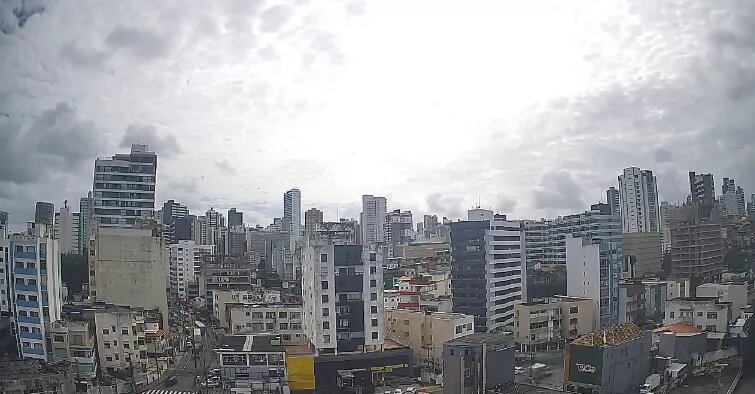 Tempo nublado em Salvador