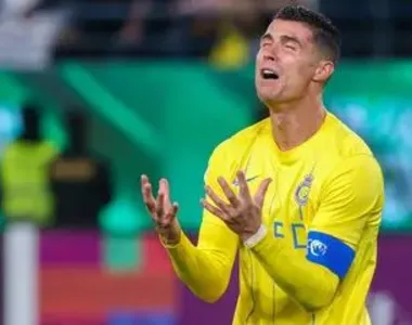 Cristiano Ronaldo lamenta chance perdida em Al-Nassr x Al-Ain
