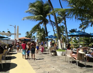 Galera está aproveitando bem as piscinas do clube