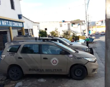 Uma operação policial ocorre neste momento no trecho