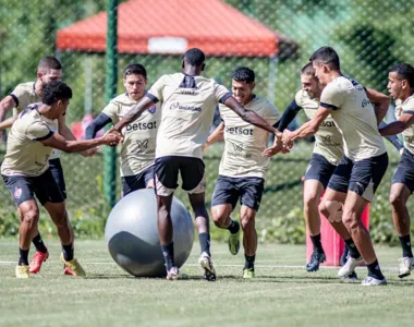 Elenco alinhou questões táticas e de movimentação