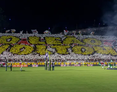 Mosaico da torcida do Vitória na rodada de estreia do Brasileirão Série A de 2024