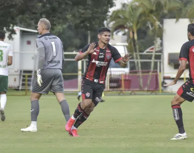 Léo Ceará era destaque do Vitória na temporada 2020