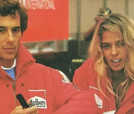 Imagem ilustrativa da imagem Ex de Ayrton Senna, cita os 30 anos sem o piloto: "Pra sempre"