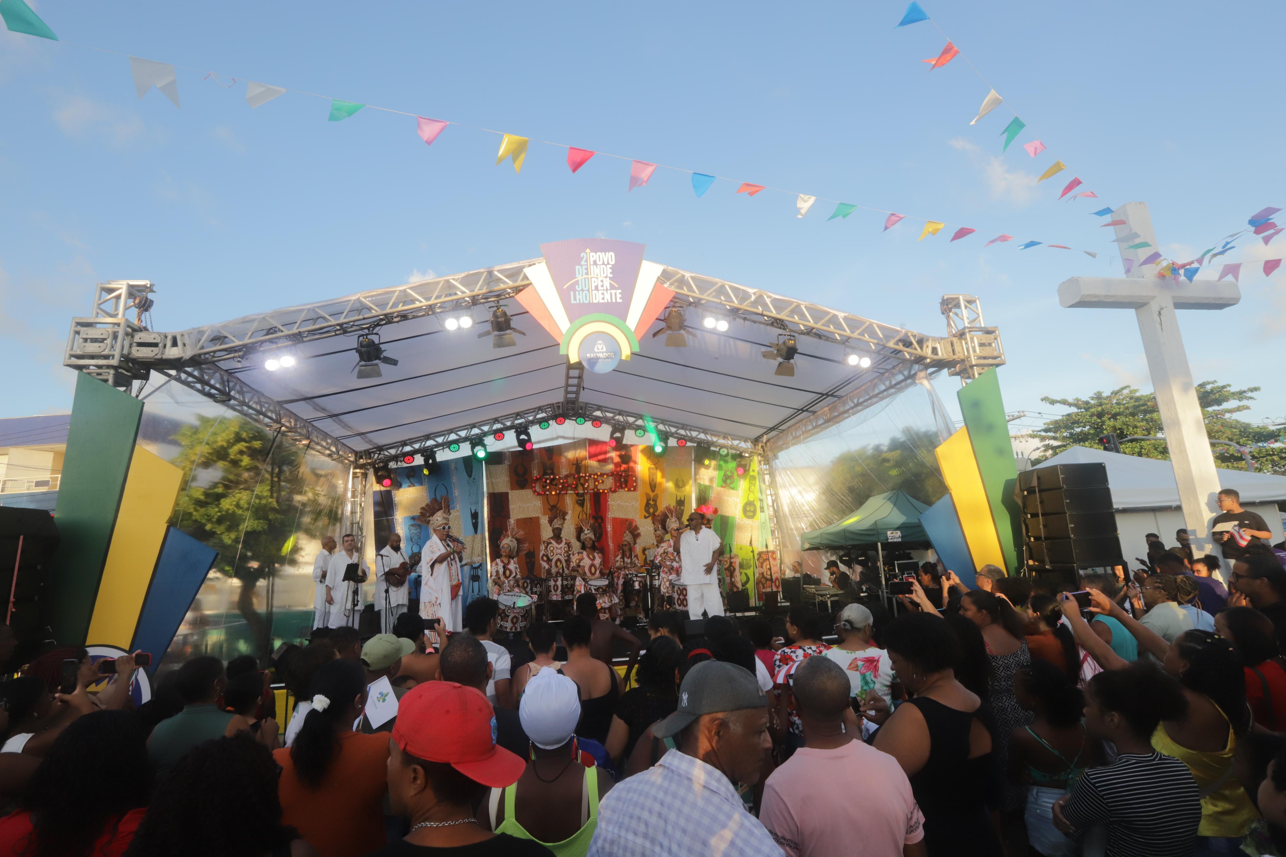 Show reuniu uma galera na Praça General Labatut