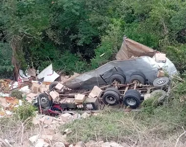 Vítima ficou presa nas ferragens e morreu na hora