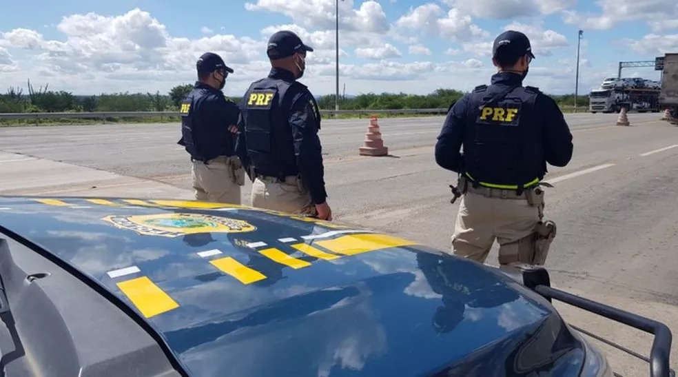 O homem foi encaminhado para a Delegacia da Polícia Federal