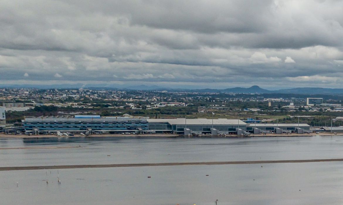 O terminal está fechado desde o início de maio